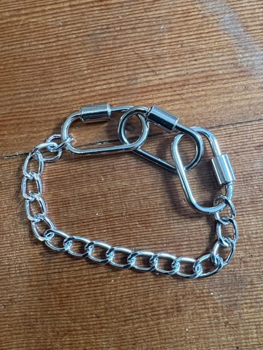 Hand-Crafted Silver Chain Link Carabiner Bracelet - Modern Metallic Style